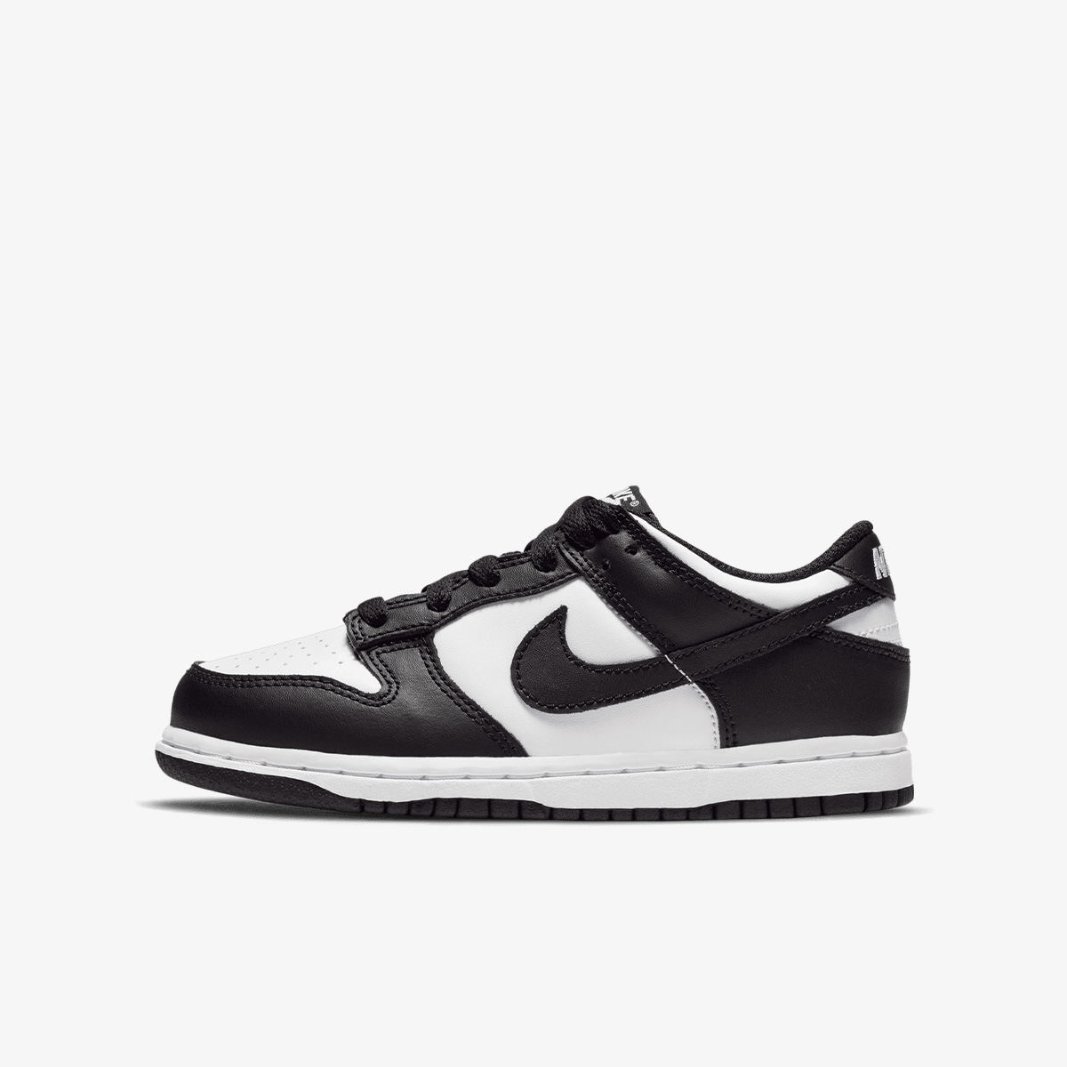 Nike Dunk Low jan� atlete Lifestyle p�r f�mij� t� vegj�l. Atletet ikon� t�  basketbollit nga vitet tet�dhjet� jan� rikthyer me nd�rtim super t�  q�ndruesh�m dhe nj� dizajn edhe m� t� ve�ant� se ai i ...