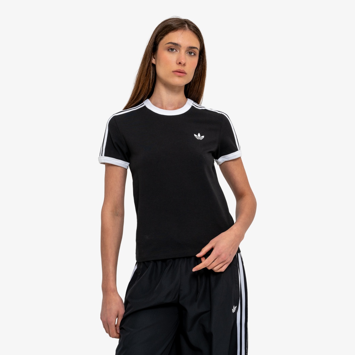 Veshje - Buzz Sneakers Online