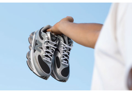 New Balance 2000: Stil në çdo hap