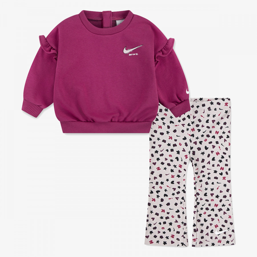 Nike Kostum Essentials 