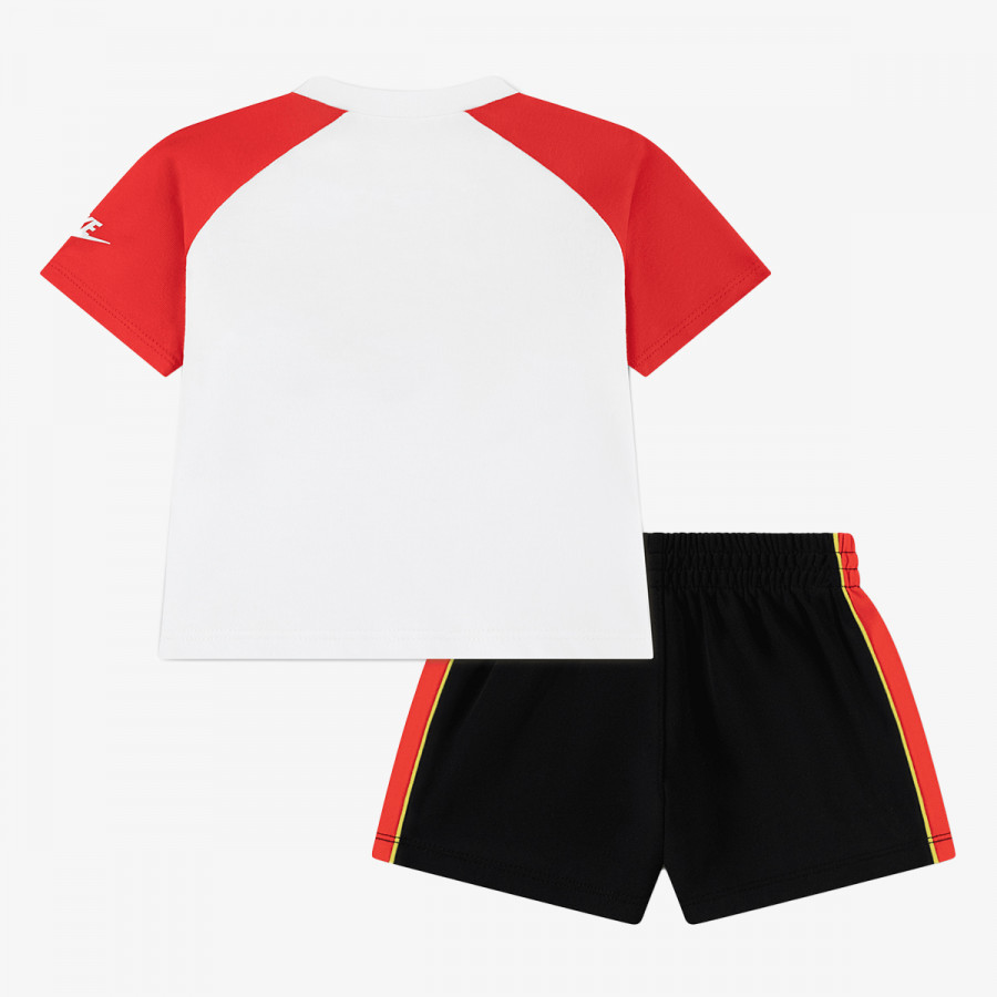 Nike Pantallona të shkurtra dhe bluza Sportswear 