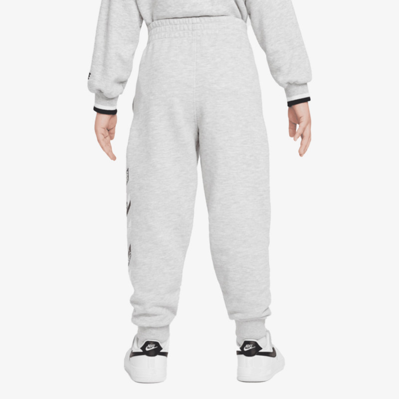 Nike Tuta Outside the lines 