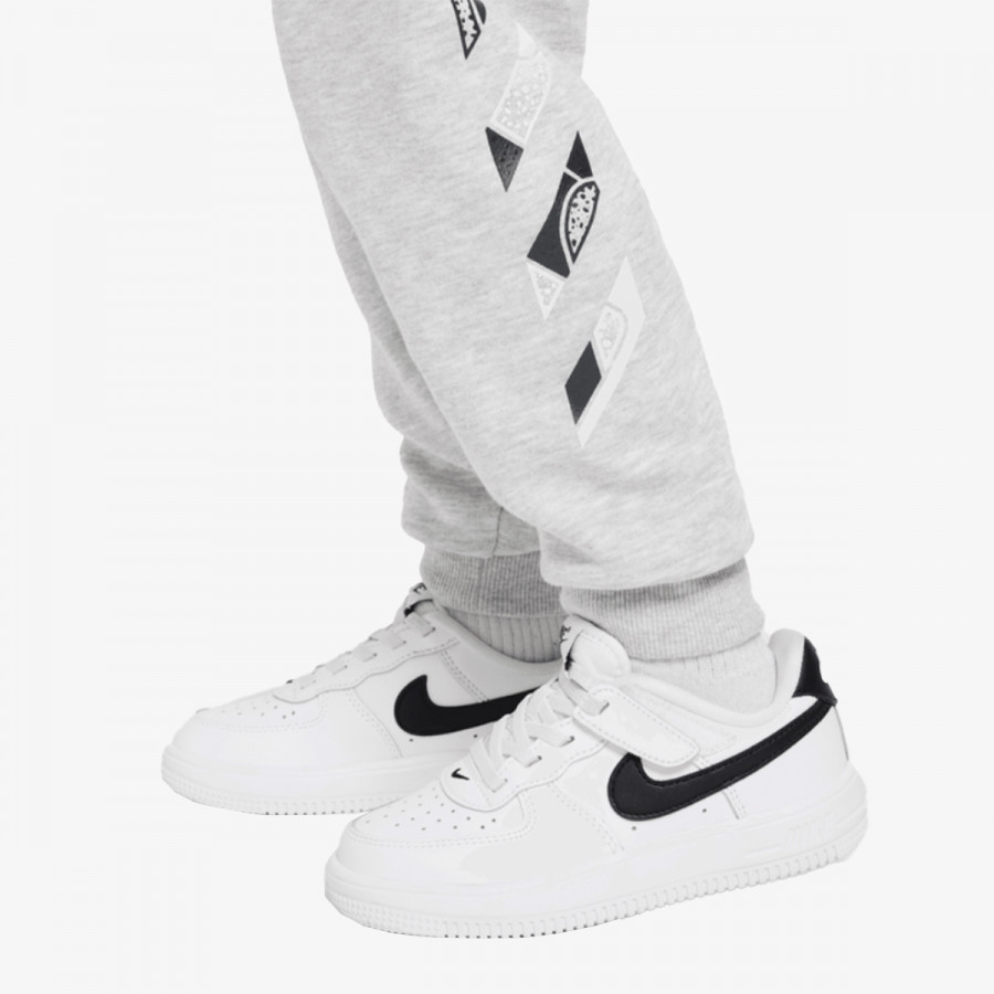 Nike Tuta Outside the lines 