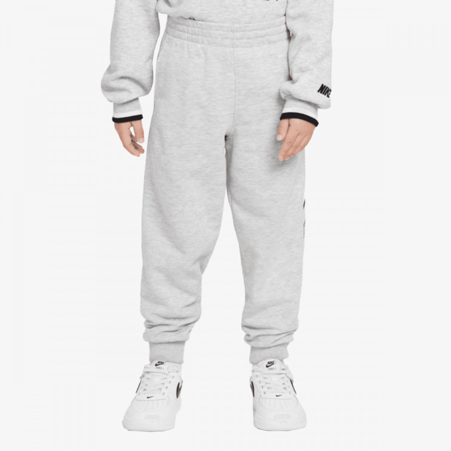 Nike Tuta Outside the lines 