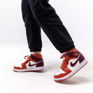 Nike Atlete Air Jordan 1 Mid 