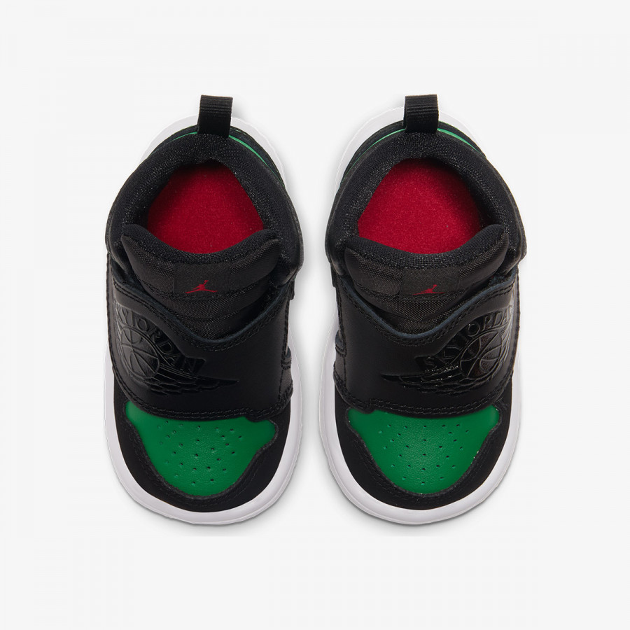 Nike Atlete SKY JORDAN 1 BT 