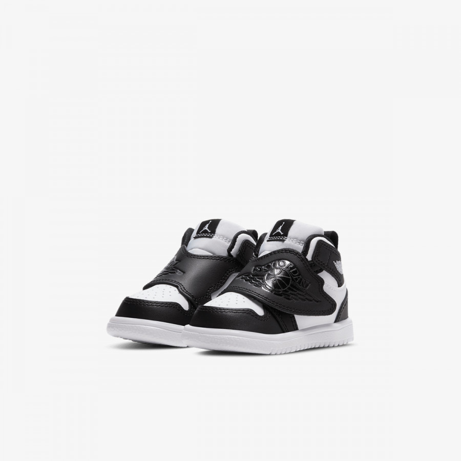 Nike Atlete SKY JORDAN 1 BT 