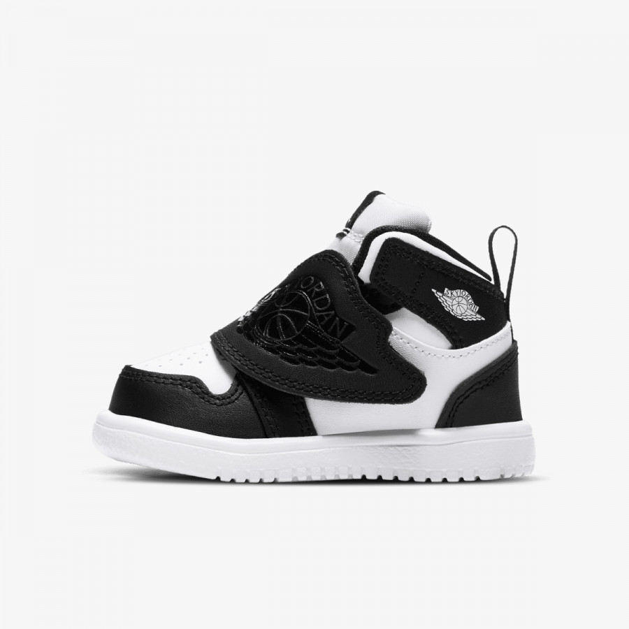 Nike Atlete SKY JORDAN 1 BT 