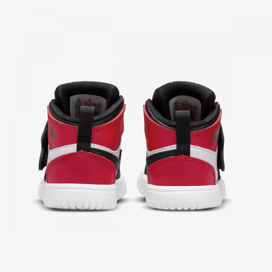 Nike Atlete SKY JORDAN 1 BT