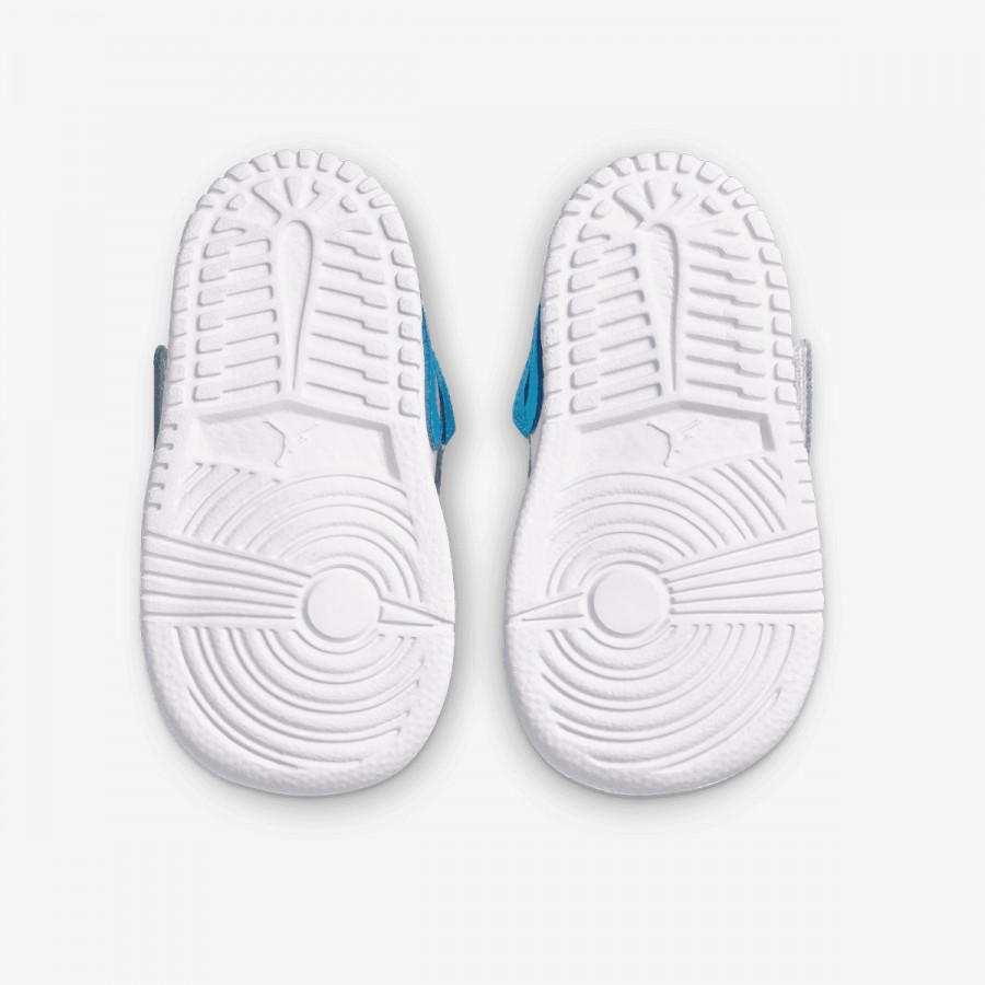 Nike Atlete SKY JORDAN 1 BT 