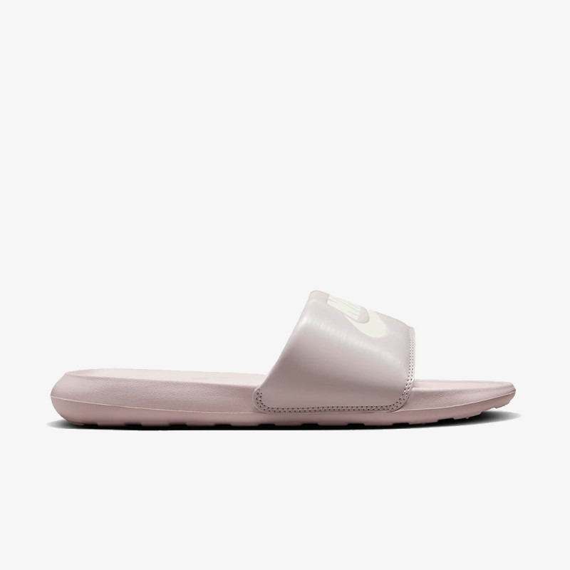 Nike Shapka W NIKE VICTORI ONE SLIDE 