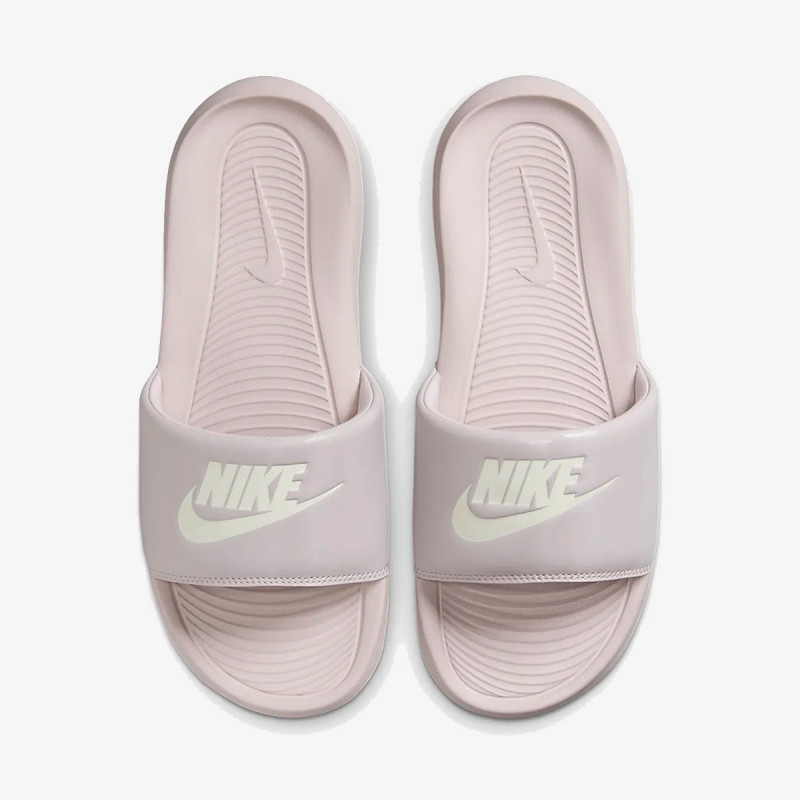 Nike Shapka W NIKE VICTORI ONE SLIDE 