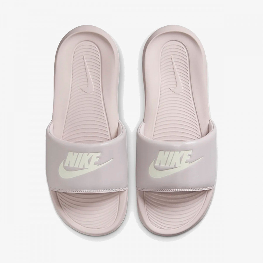 Nike Shapka W NIKE VICTORI ONE SLIDE 