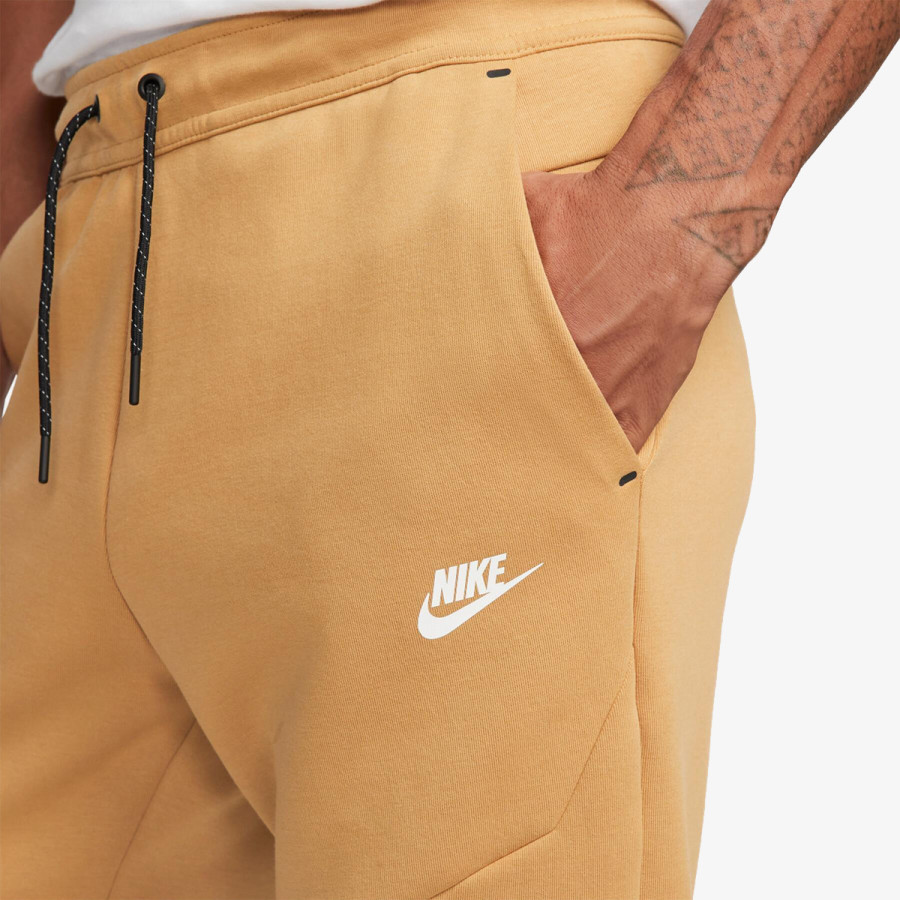 Nike Pjesa e poshtme e kostumit Sportswear Tech 