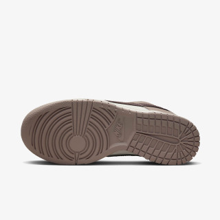 Nike Atlete Dunk Low 