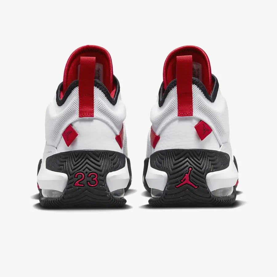 NIKE Atlete Jordan Stay Loyal 2 