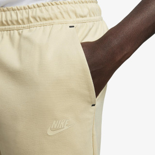 Nike Pantallona të shkurtra Tech Essentials 