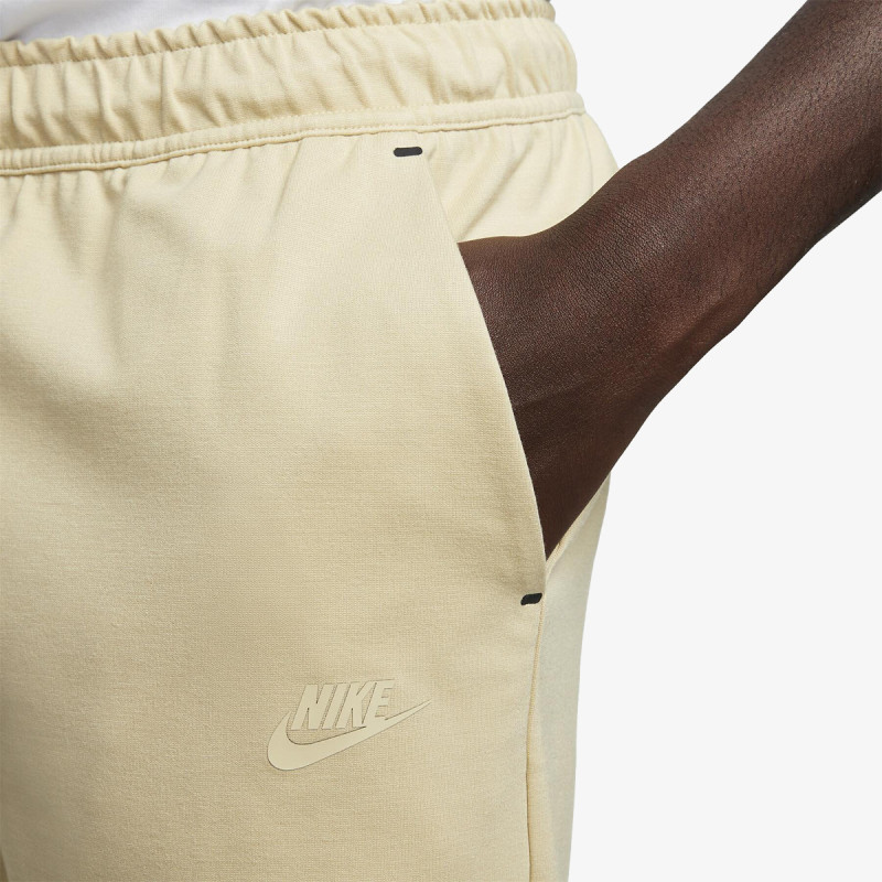 Nike Pantallona të shkurtra Tech Essentials 