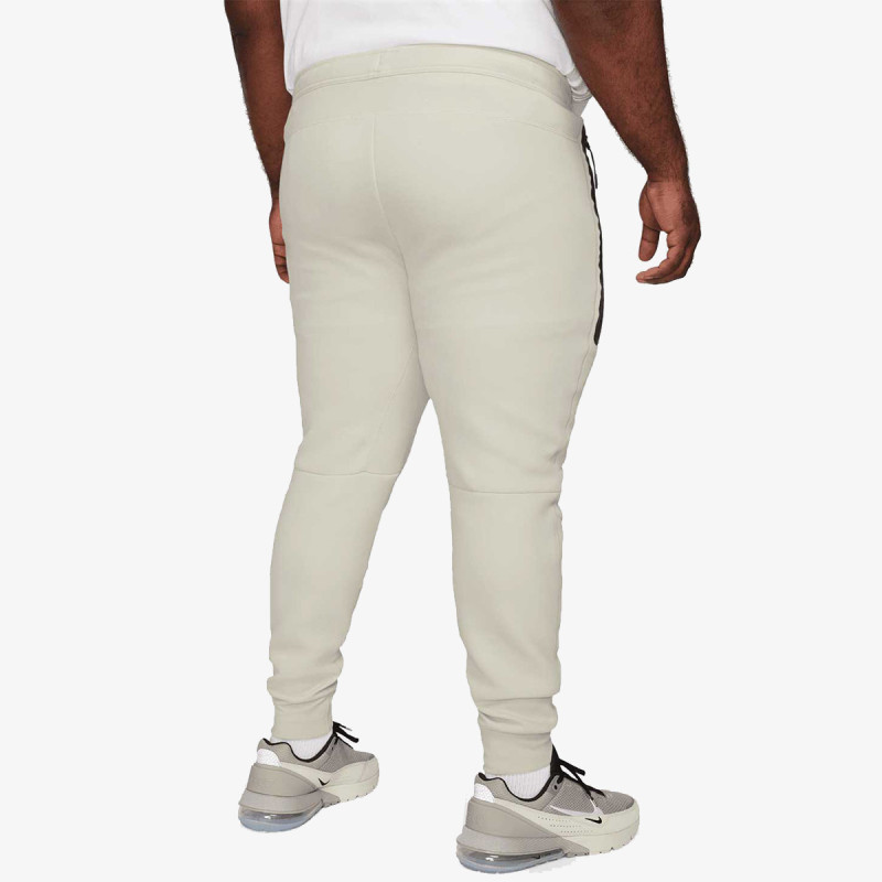 Nike Pjesa e poshtme e kostumit Sportswear Tech Fleece 