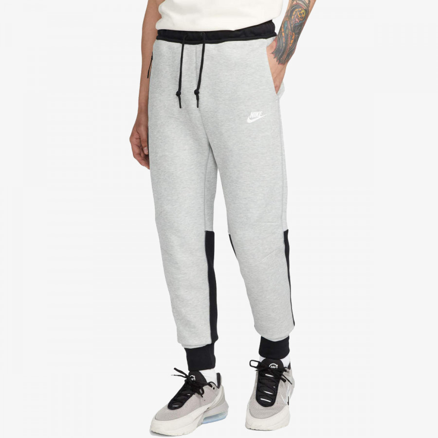 Nike Pjesa e poshtme e kostumit Sportswear Tech Fleece 