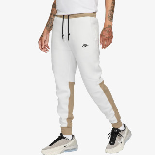 Nike Produkte Tech Fleece 