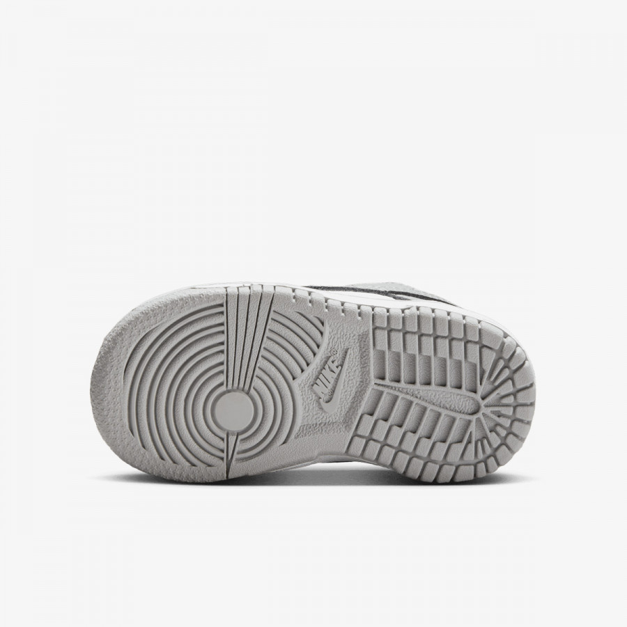 Nike Atlete NIKE DUNK LOW BTE