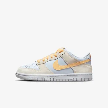 NIKE Atlete Dunk Low 