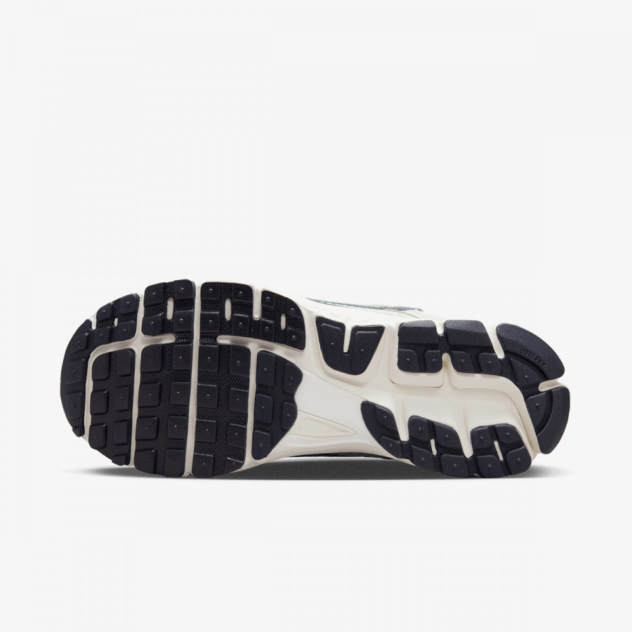Nike Atlete Zoom Vomero 5 