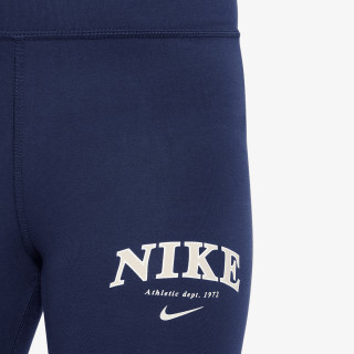 Nike Streçe Sportswear Favourites 