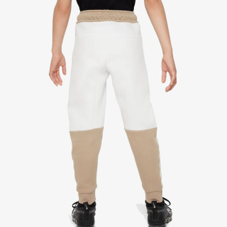 Nike Produkte Tech Fleece 