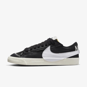 Nike Atlete Nike Atlete WMNS NIKE BLAZER LOW '77 JUMBO 