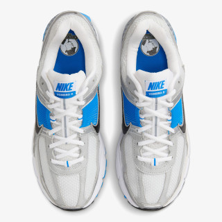 Nike Atlete NIKE ZOOM VOMERO 5 MET 