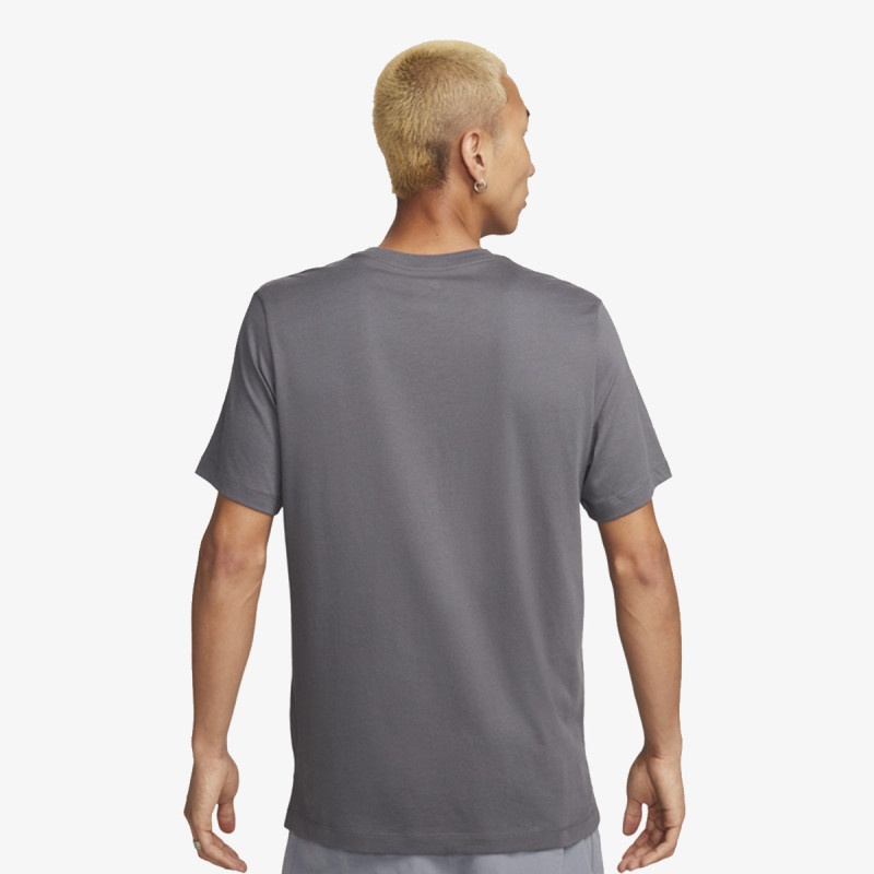 Produkte U NSW TEE AM DAY FUTURA 