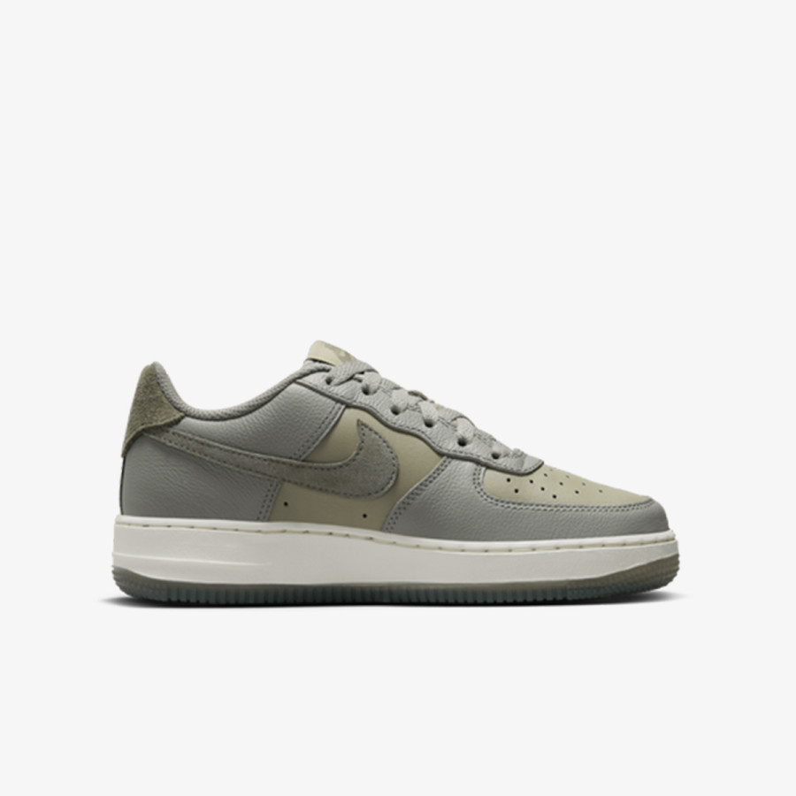 Nike Atlete Air Force 1 LV8 