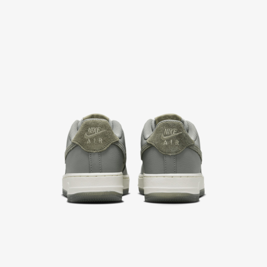 Produkte Air Force 1 LV8 
