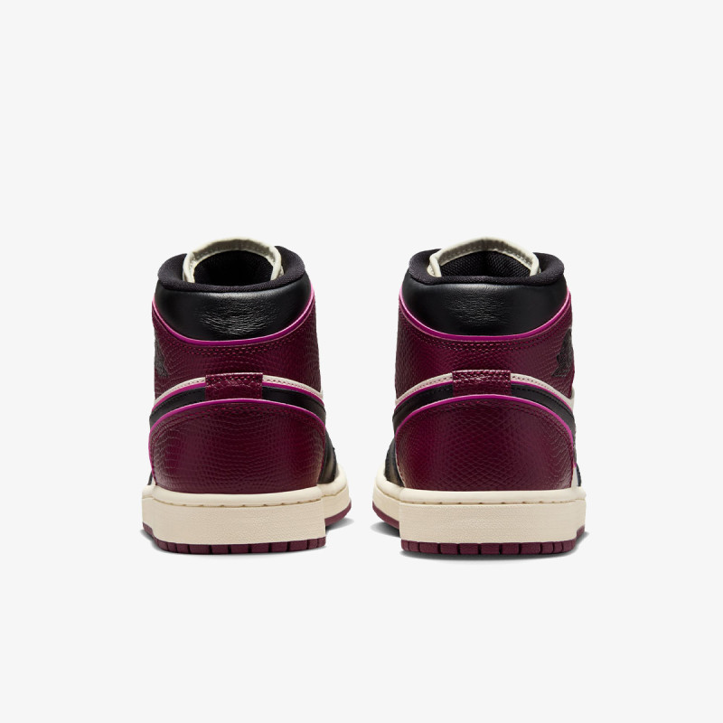 Nike Atlete WMNS AIR JORDAN 1 MID SE 
