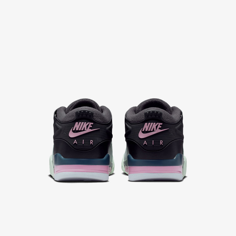 Nike Atlete AIR JORDAN 4 RM 