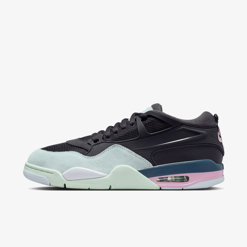 Nike Atlete AIR JORDAN 4 RM 