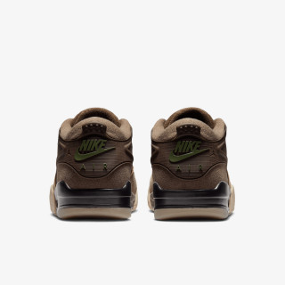 Nike Atlete AIR JORDAN 4 RM 