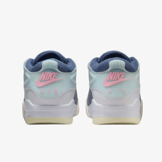 Nike Atlete AIR JORDAN 4 RM 