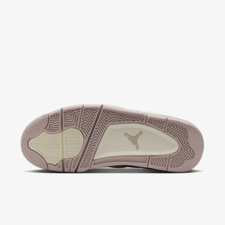 Nike Atlete WMNS AIR JORDAN 4 RM 