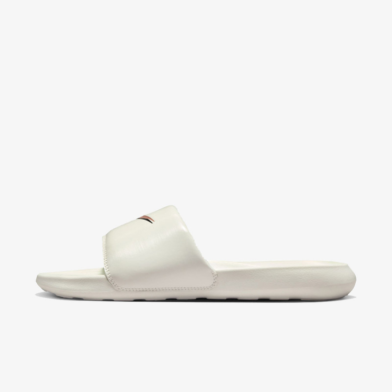 Nike Shapka W NIKE VICTORI ONE SLIDE SWH 