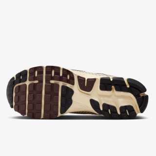 Nike Atlete Zoom Vomero 5 