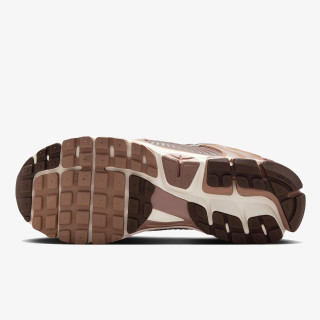 Nike Atlete NIKE ZOOM VOMERO 5 SDE 