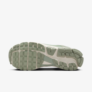 Nike Atlete Vomero 5 