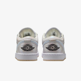 Nike Atlete WMNS AIR JORDAN 1 LOW SE CNY 