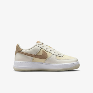 Nike Atlete Air Force 1 LV8 
