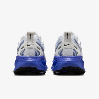Nike Atlete NIKE VOMERO 18 
