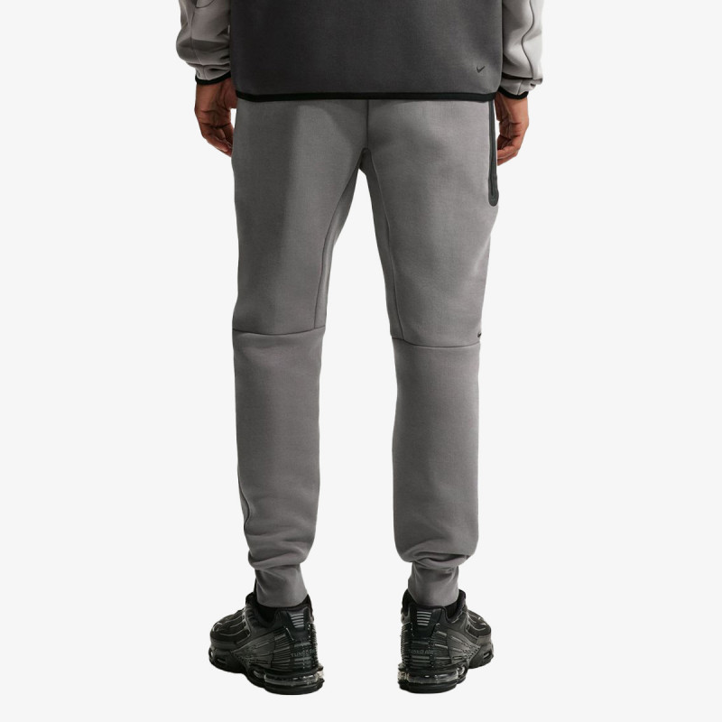 Nike Pjesa e poshtme e kostumit M NK TCH FLC JGGR 