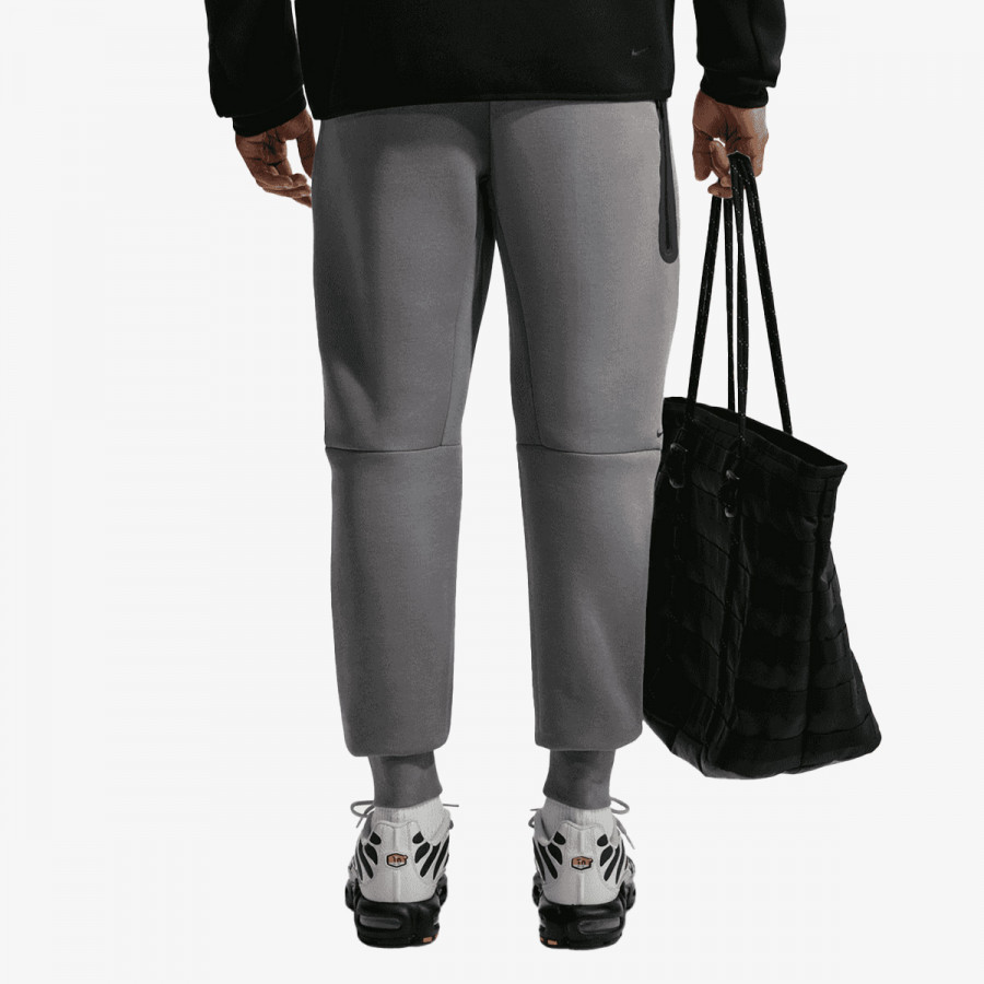 Nike Tuta M NK TCH FLC JGGR 